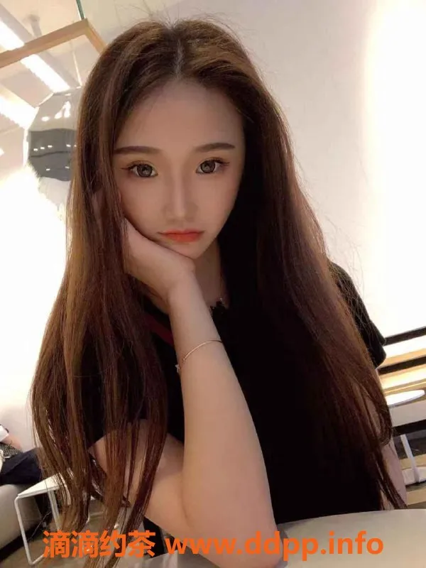 常州楼凤-常州19岁美女，颜值9分，800元两次服务