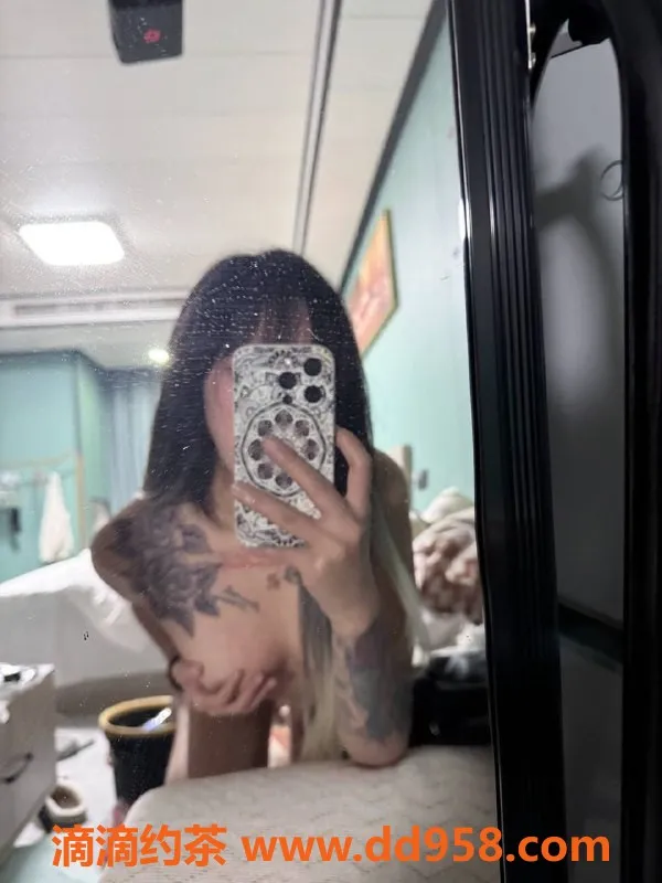 常州楼凤-常州小艾 23岁 D罩杯 160cm 700起