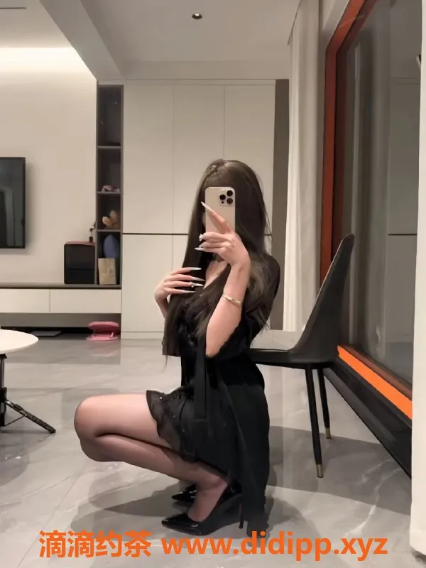 无锡楼凤-无锡蔡萝莉，课费1000P，服务一流