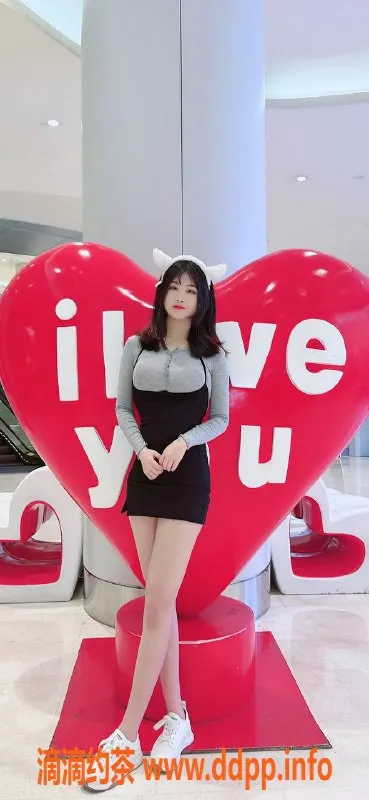 上海楼凤资源信息,浦东区森森，18岁164cm高36C胸，1200元可享服务