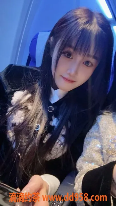 常州楼凤-武进小飞，165cm嫩妹，600元陪浴等你体验！