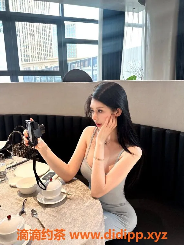 杭州楼凤-拱墅区甜笑笑，天然大D美少女，陪浴服务仅千元