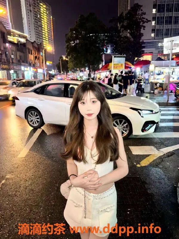 常州楼凤-武进国宾府#18碎，165嫩妹，800元体验服务