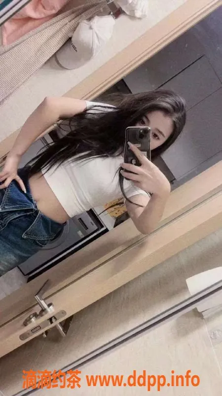 成都楼凤-成都嫩妹花花，22岁C罩杯，500元服务体验