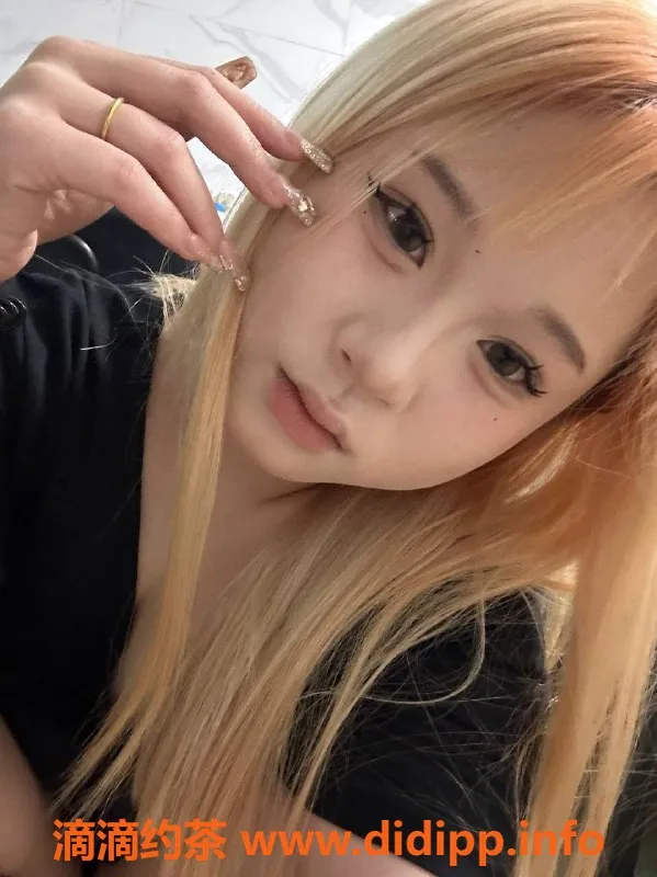 惠州楼凤-江北莉莉，18岁B罩杯，600元体验服务