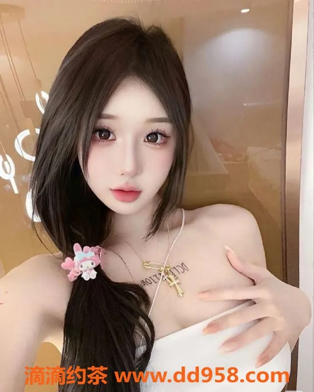 常州楼凤-武进嫩模，163高92胖，C罩杯激情陪浴！