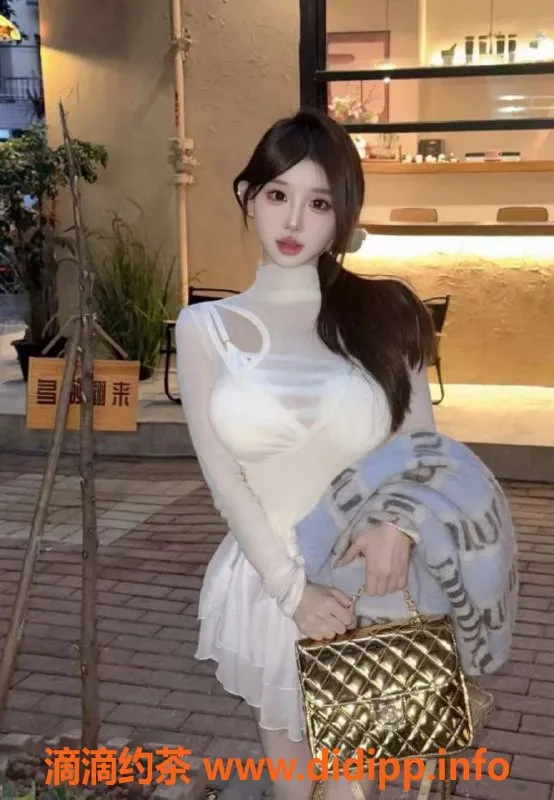 常州楼凤资源信息,武进嫩模，163高92胖，C罩杯激情陪浴！