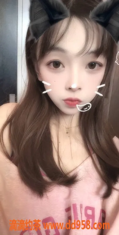 惠州楼凤-惠城小甜吖，20岁C罩杯，800元起