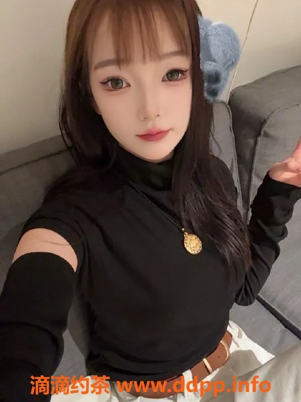 常州楼凤-武进小雨，165cm 98斤 19岁嫩妹，陪浴服务