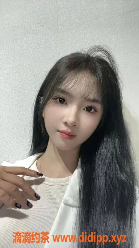 深圳楼凤-宝安18岁舞蹈兼职苏苏，165cm瘦美身材