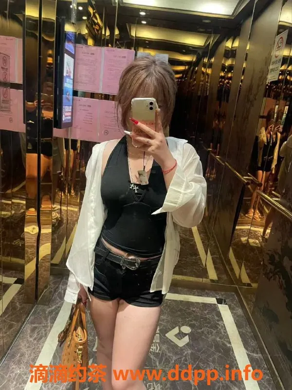 常州楼凤资源信息,武进小婷，163cm大胸嫩妹，陪浴服务