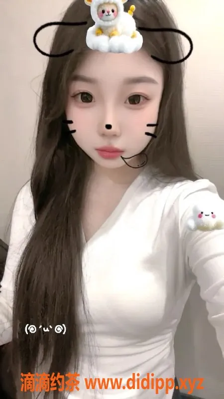 常州楼凤资源信息,18岁武进嫩妹，162cm，百斤陪浴服务