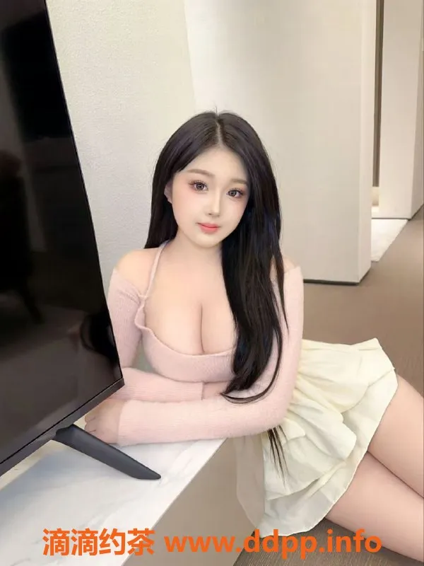 常州楼凤-武进大胸妹，165cm童颜巨乳，陪浴服务超赞