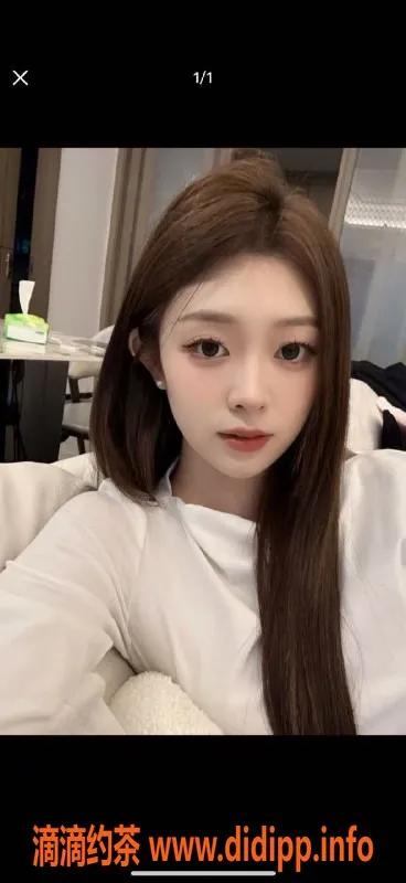 常州楼凤-武进佳莹：165高挑20岁嫩妹，800元起