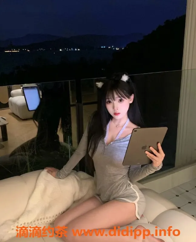 无锡楼凤资源信息,滨湖万达心蕊，享受1200元舌吻服务