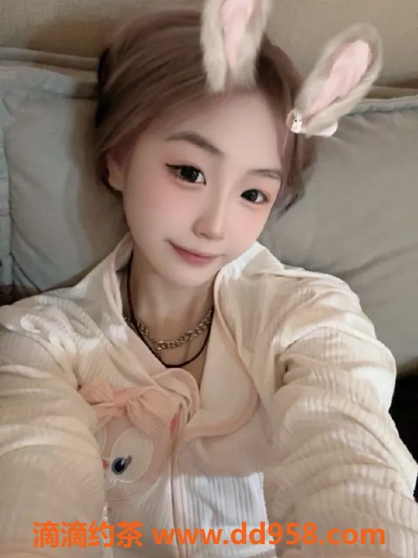 常州楼凤资源信息,武进18岁嫩妹，165身高，95体重，夜场服务揭秘