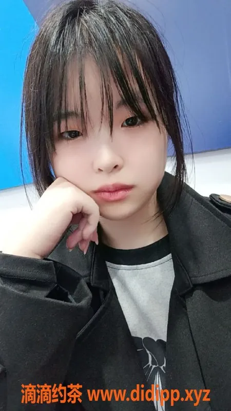 惠州楼凤-淡水姚姚 23岁 B罩杯 课时700起