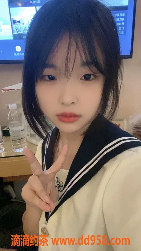 惠州楼凤-淡水姚姚 23岁 B罩杯 课时700起