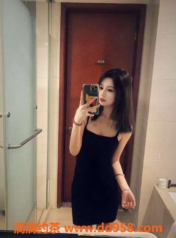 常州楼凤-新北万达公寓苏苏，165cm美少女，课程800元起