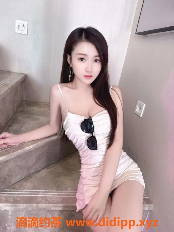 常州楼凤-武进瑶瑶，165cm嫩妹，600元起享受陪浴服务