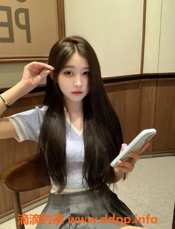 常州楼凤-武进萌萌，165高颜值嫩妹，陪浴服务800起