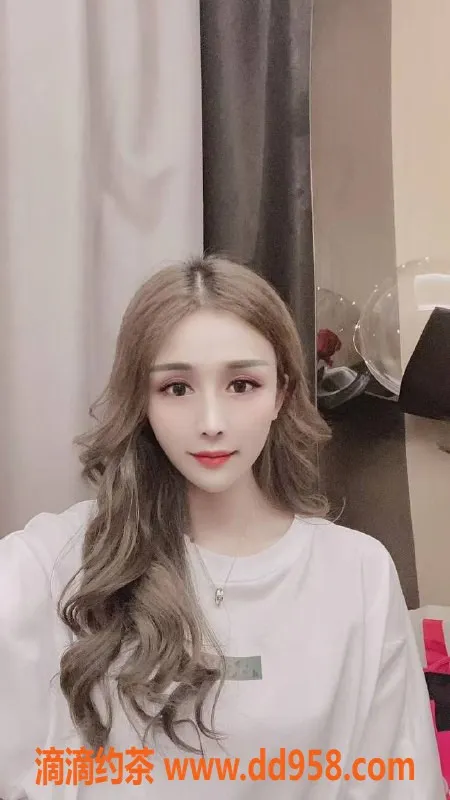 中山楼凤-古镇小雪，23岁魅力女孩，36D身材，服务优质