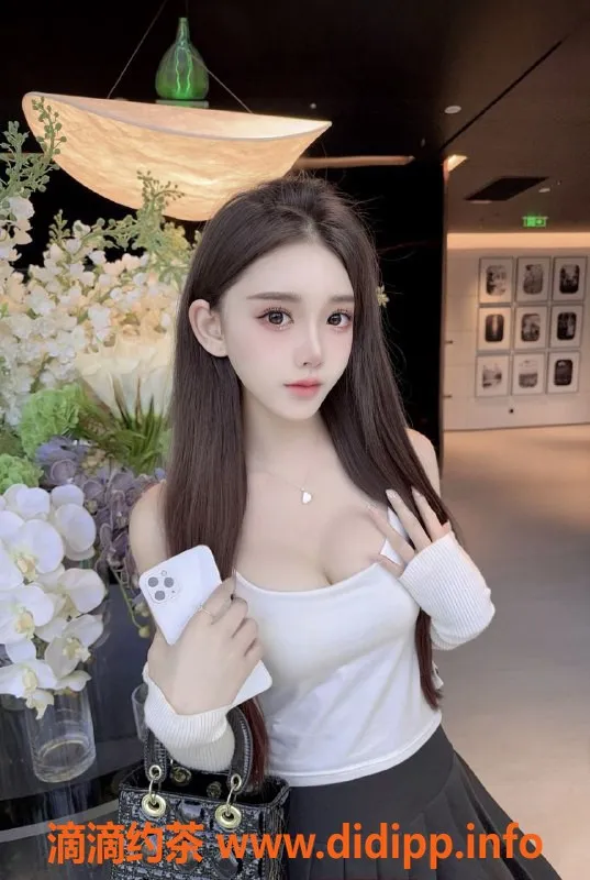 常州楼凤-武进悦悦：165高挑嫩妹，600元享奢华服务