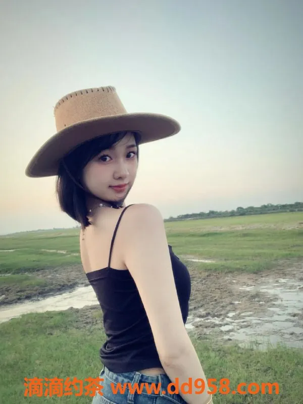 无锡楼凤资源信息,锡山短发女神李简欣，165cm高颜值陪浴服务