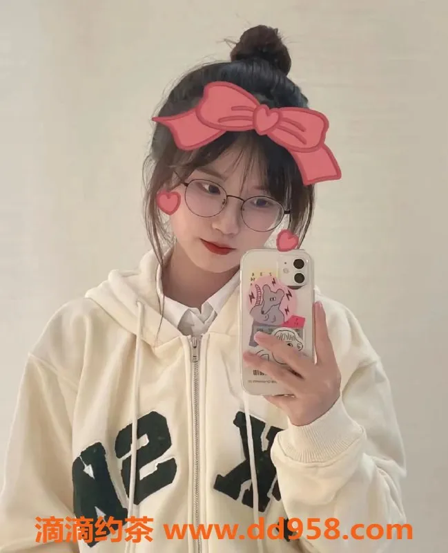 无锡楼凤-锡山区眼镜妹小米，舌吻服务1100元起