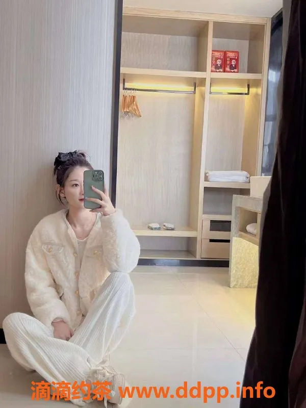 北京楼凤-三里屯嫩妹小韵韵，内衣批发10Z起！