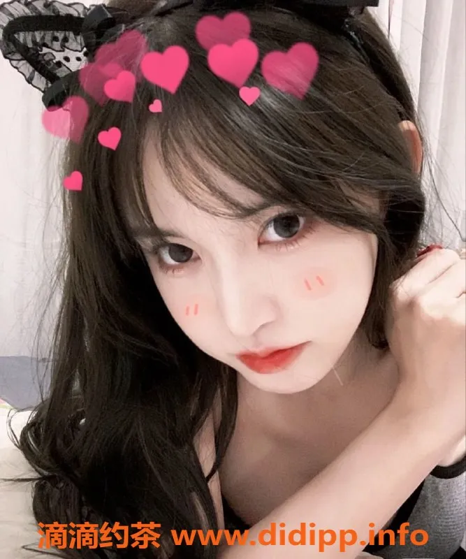 常州楼凤-武进雯雯，167高95重，D罩杯嫩妹陪浴