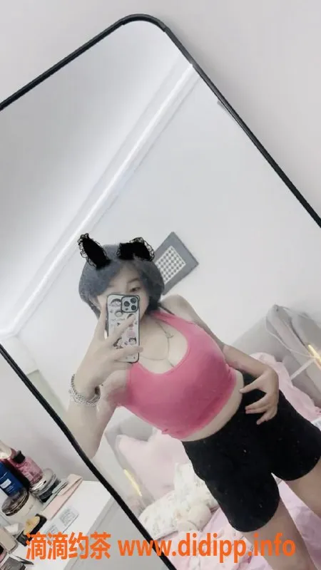 无锡楼凤-新吴区小艳，07嫩妹纯天然大胸，600元起