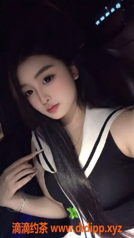 常州楼凤-武进依依，19岁嫩妹陪浴服务，超值体验！