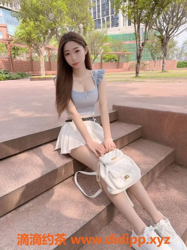 常州楼凤-武进彤彤，19岁嫩妹，164cm，92斤，800元起