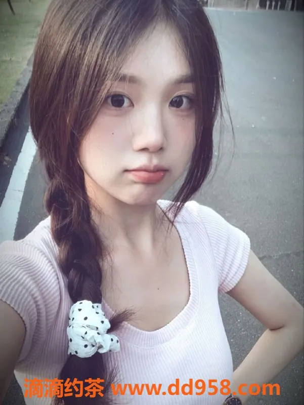 常州楼凤资源信息,武进吾悦公寓嫩妹学生兼职，160cm，90斤，800元起