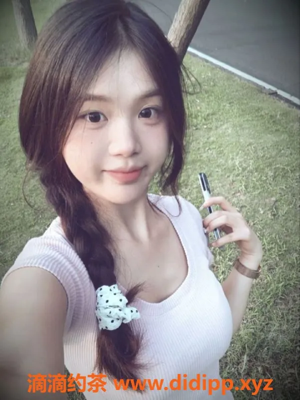 常州楼凤-武进吾悦公寓嫩妹学生兼职，160cm，90斤，800元起