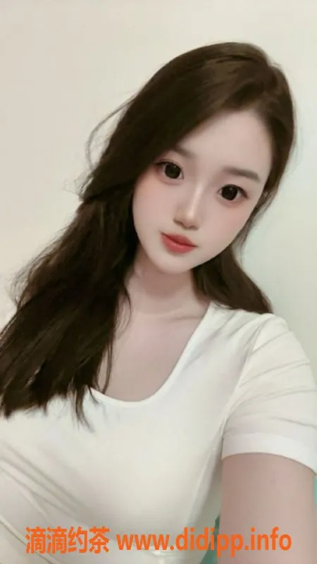 常州楼凤-武进慧慧 20岁 176高 112重 陪浴服务800元起