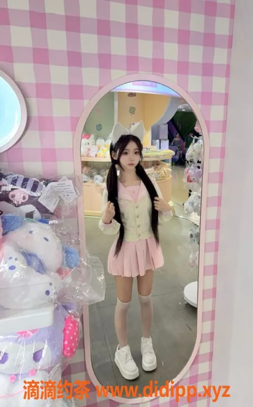 无锡楼凤资源信息,滨湖区18岁傻白甜，舌吻69无套体验！