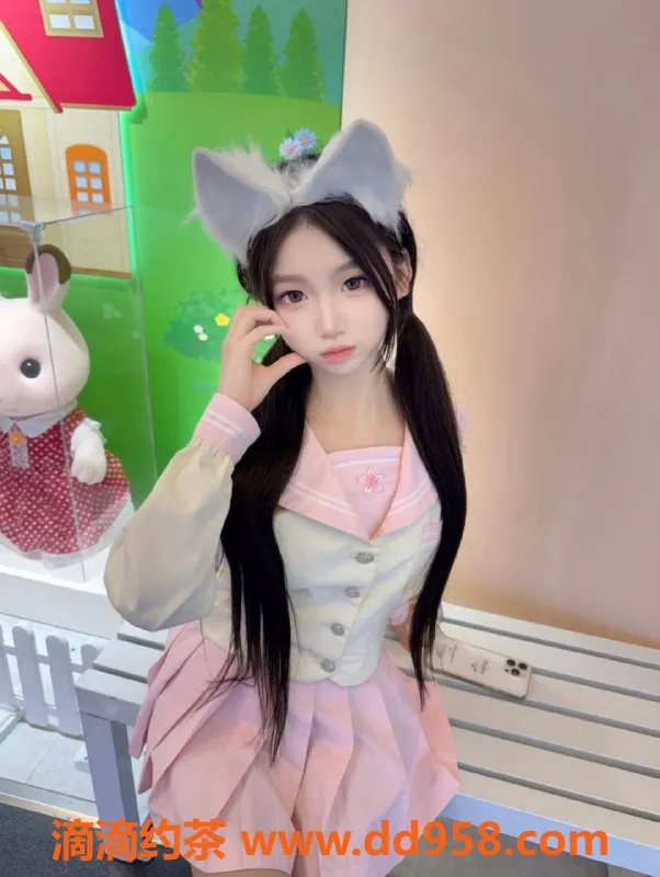 无锡楼凤-滨湖区18岁傻白甜，舌吻69无套体验！