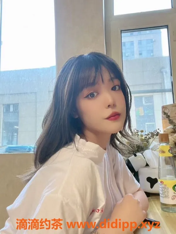 常州楼凤-武进小野猫，165高95重，泡澡陪玩等你来体验！