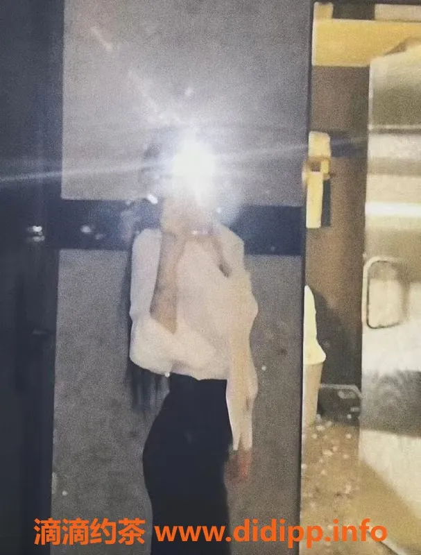 无锡上门服务-梁溪区小以陌，嫩妹亲密服务，1100元起