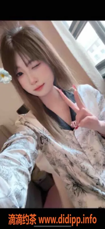 常州楼凤-武进国宾府奈奈，165cm娇嫩妹，800元起服务