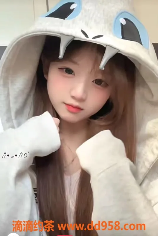 无锡楼凤-高颜值梨子，清纯可爱，160/48kg，2000/pp