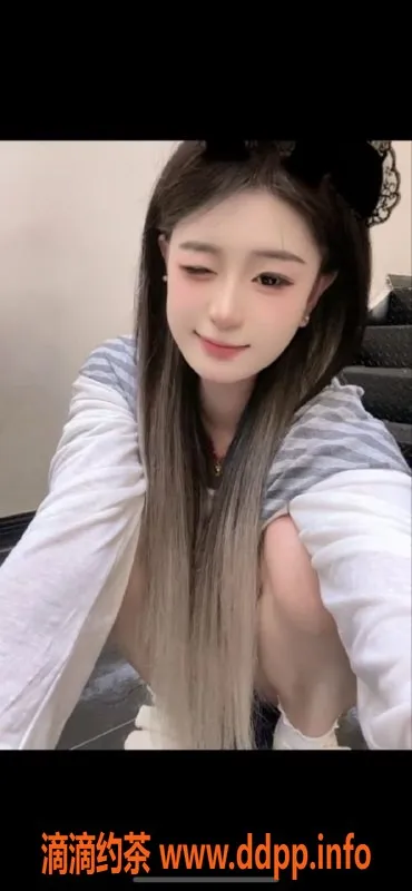 常州楼凤-武进蜜蜜，163高82重，陪浴口舌吻服务！