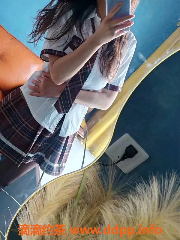 成都楼凤-清江西路草莓 22岁 160身高 380元服务好评