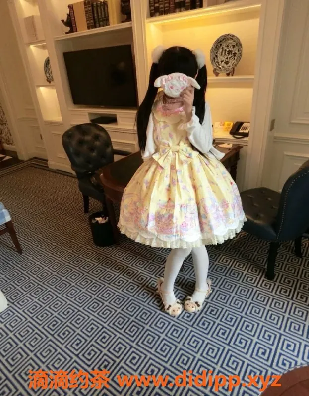 无锡楼凤-梁溪区嫩妹萝莉，148cm抱得动，1100元起