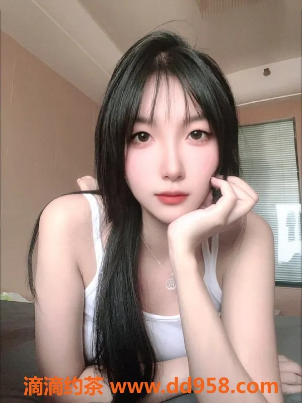 无锡上门服务-上门区小奶猫，胸围C，口活陪浴服务