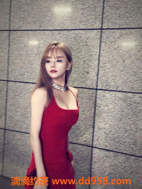 常州楼凤资源信息,新北万达禄禄，162cm大胸美眉，陪浴可选