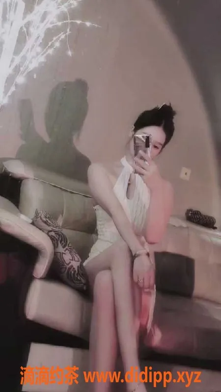 广州楼凤-荔湾晨晨，26岁，169cm，超值服务等你来享