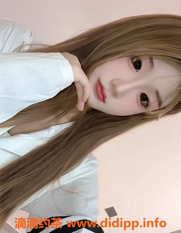 无锡上门服务-高颜值甜崽，165cm、45kg上门服务